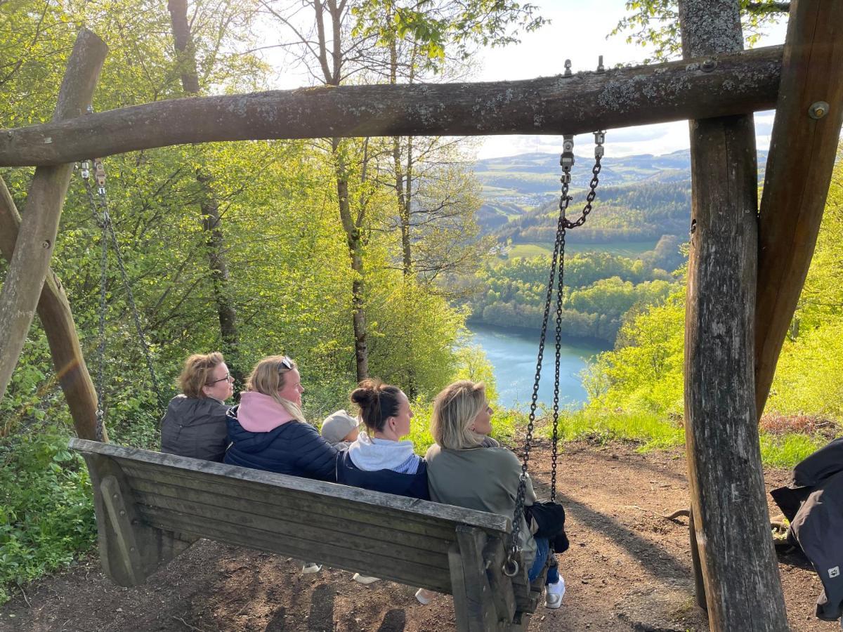 Ferienhaus Backesgarten Fuer 22 Personen Neichen Dış mekan fotoğraf