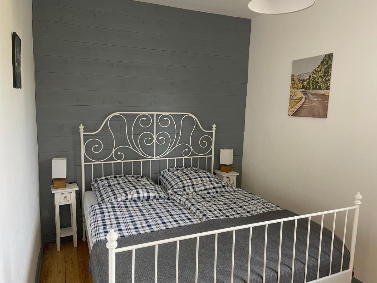 Ferienhaus Backesgarten Fuer 22 Personen Neichen Dış mekan fotoğraf
