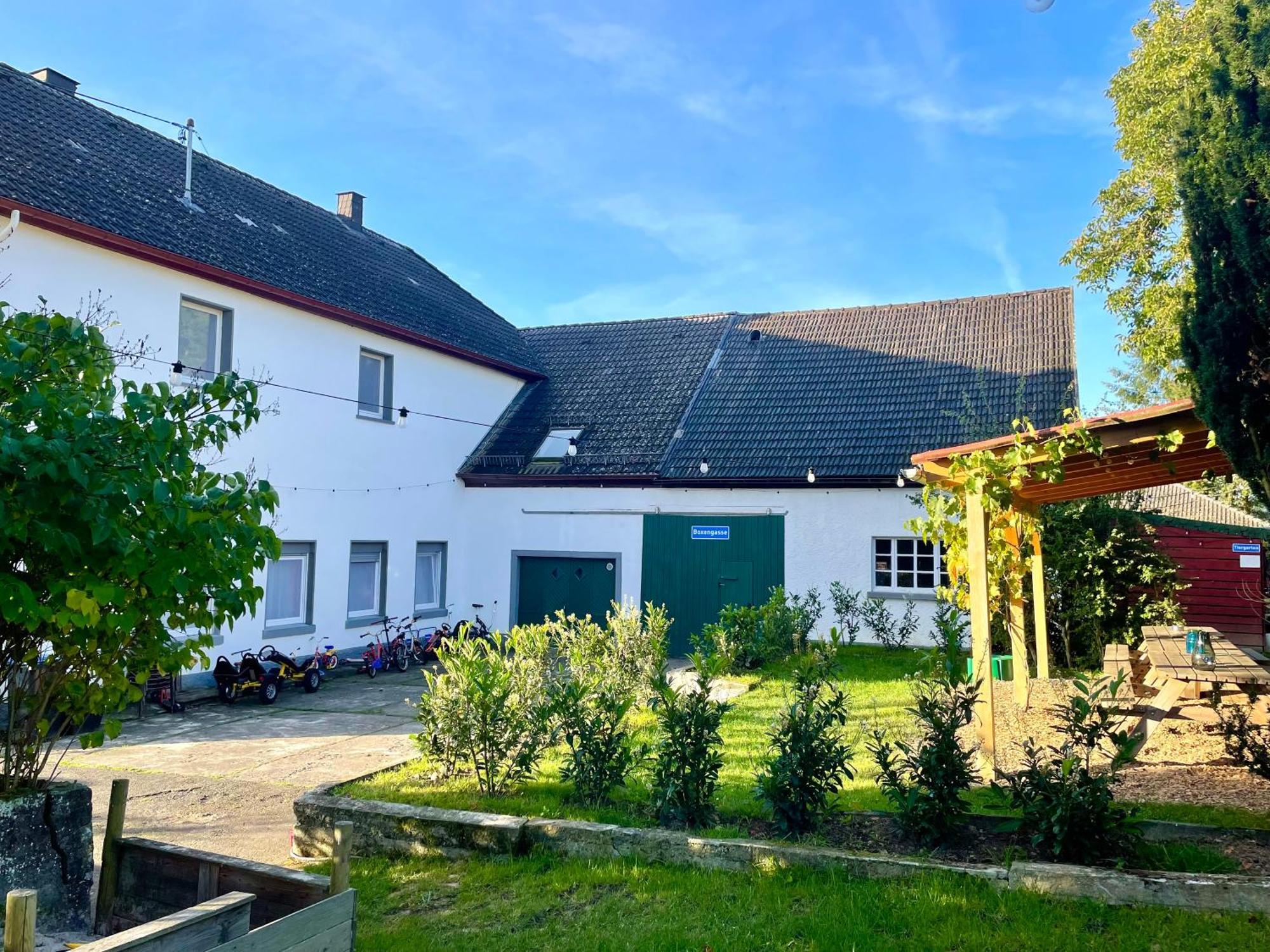 Ferienhaus Backesgarten Fuer 22 Personen Neichen Dış mekan fotoğraf