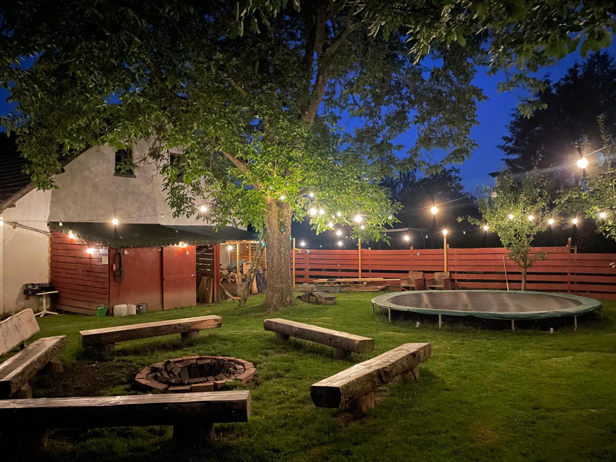 Ferienhaus Backesgarten Fuer 22 Personen Neichen Dış mekan fotoğraf